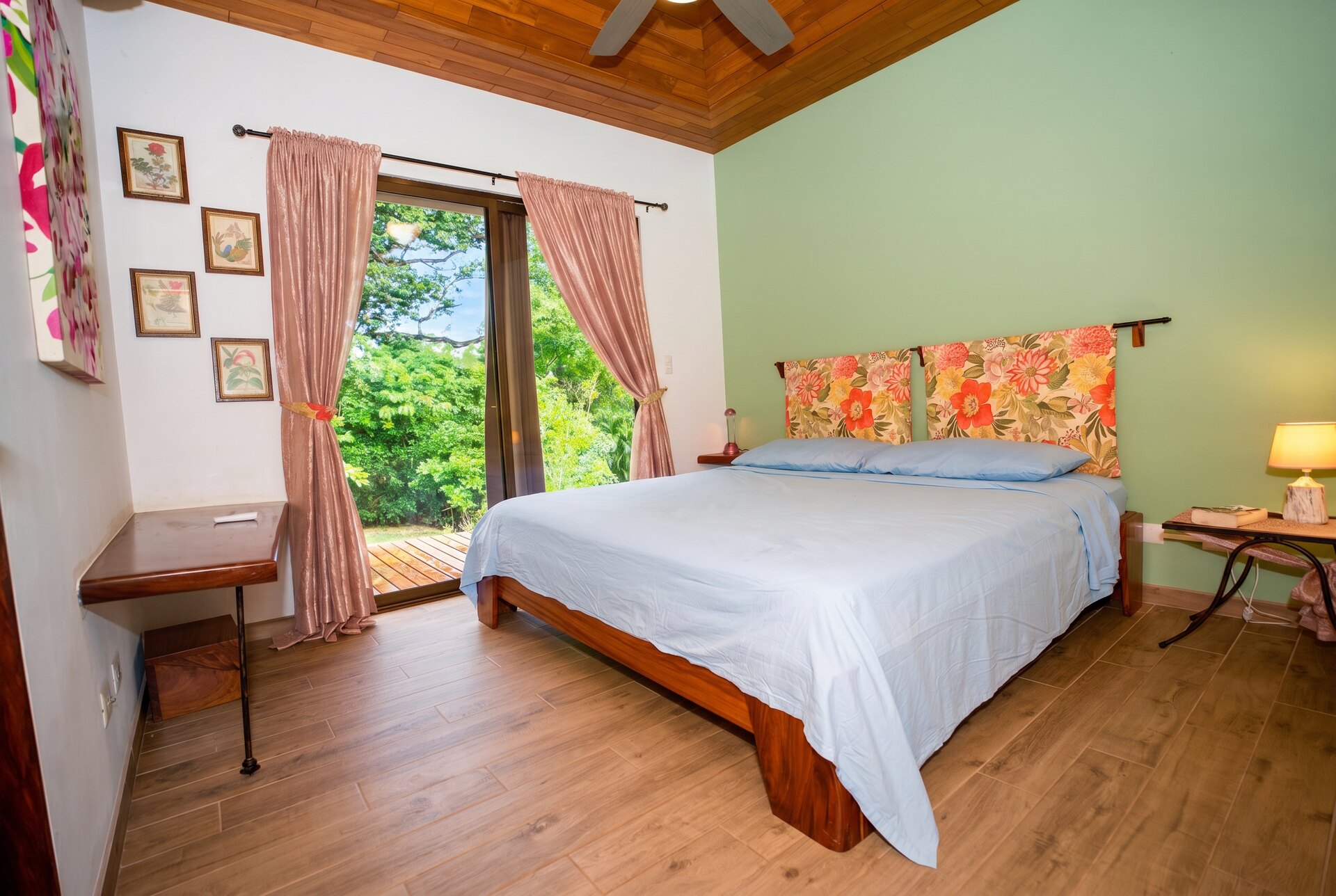 Main bedroom with garden view
